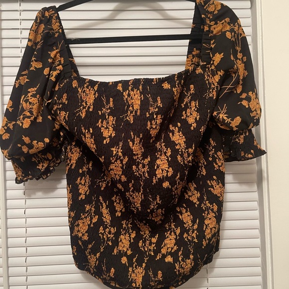 Off the shoulder blouse - Picture 2 of 3